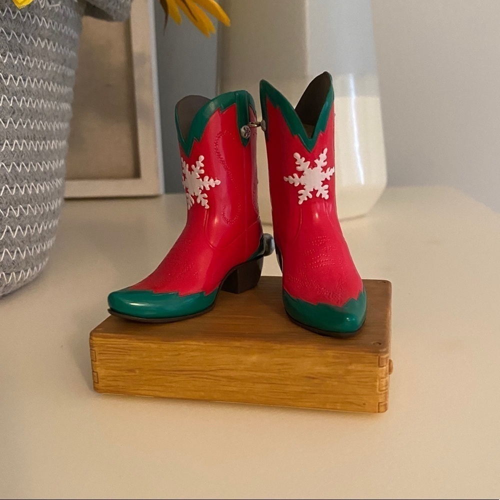 HALLMARK 2014 Kickin It Up Ornament